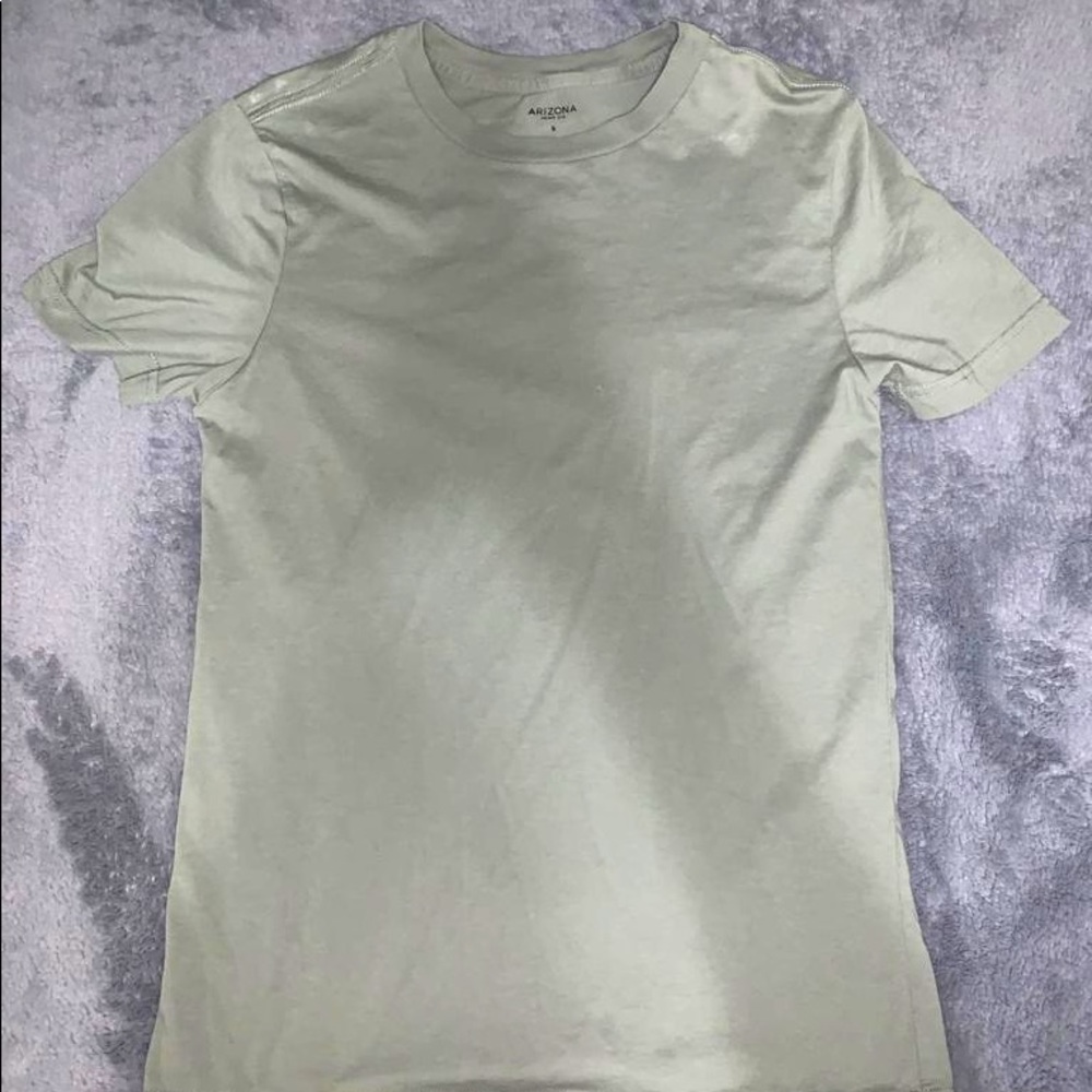 T shirt in Olive color
